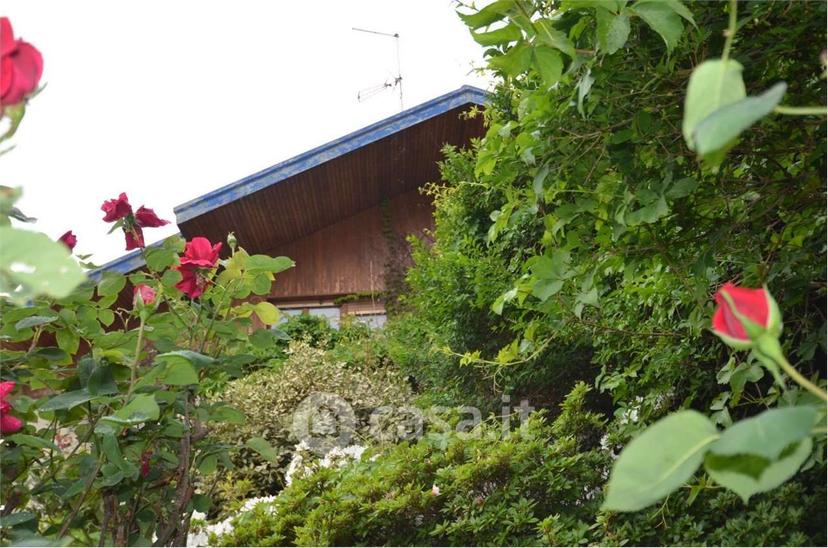 Villa in Via L. Sturzo 4 — foto 3 di 23