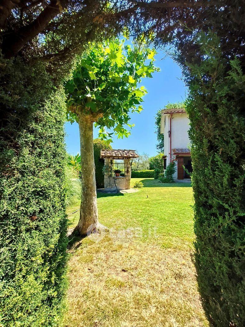 Villa in Strada Aquilano — foto 32 di 52