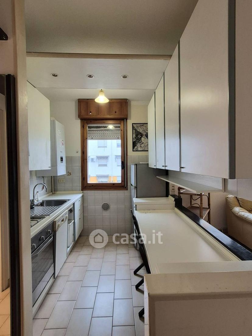 Bilocale in Via Vasco Zappaterra 36 — foto 2 di 40