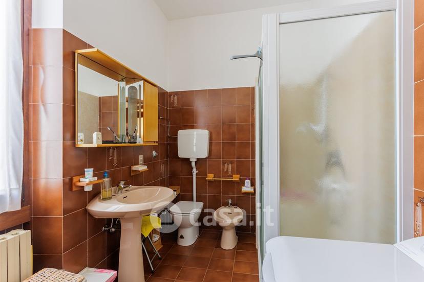 Bilocale in Via Milano 23 — foto 19 di 26
