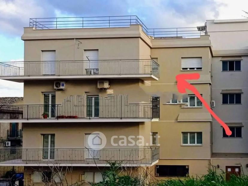 Trilocale in Via Lussemburgo — foto 9 di 18