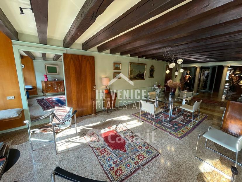 Appartamento in Calle del Duca — foto 22 di 26
