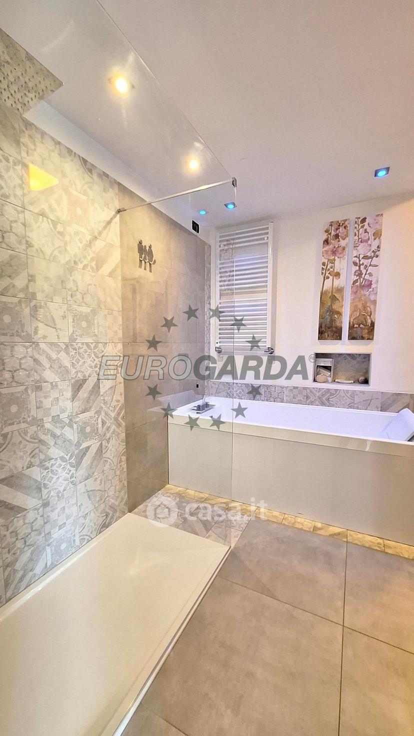 Villa in Via Dosso 10 — foto 4 di 60
