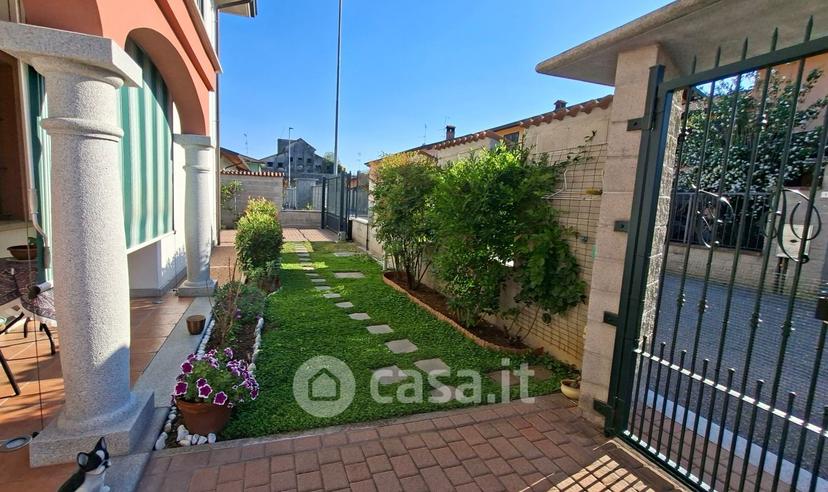 Villa in Via Ada Negri 3 — foto 10 di 53