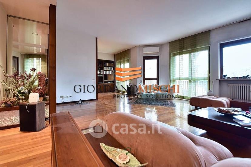Appartamento in Via A. Villa 20 — foto 36 di 53