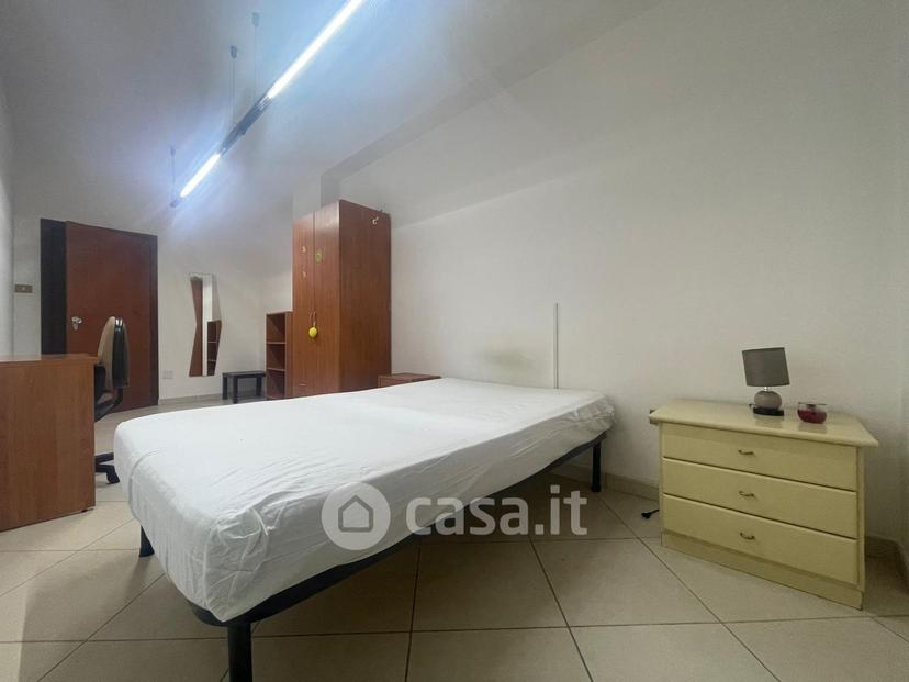 Stanza in Via dei Mulini 30 — foto 4 di 27