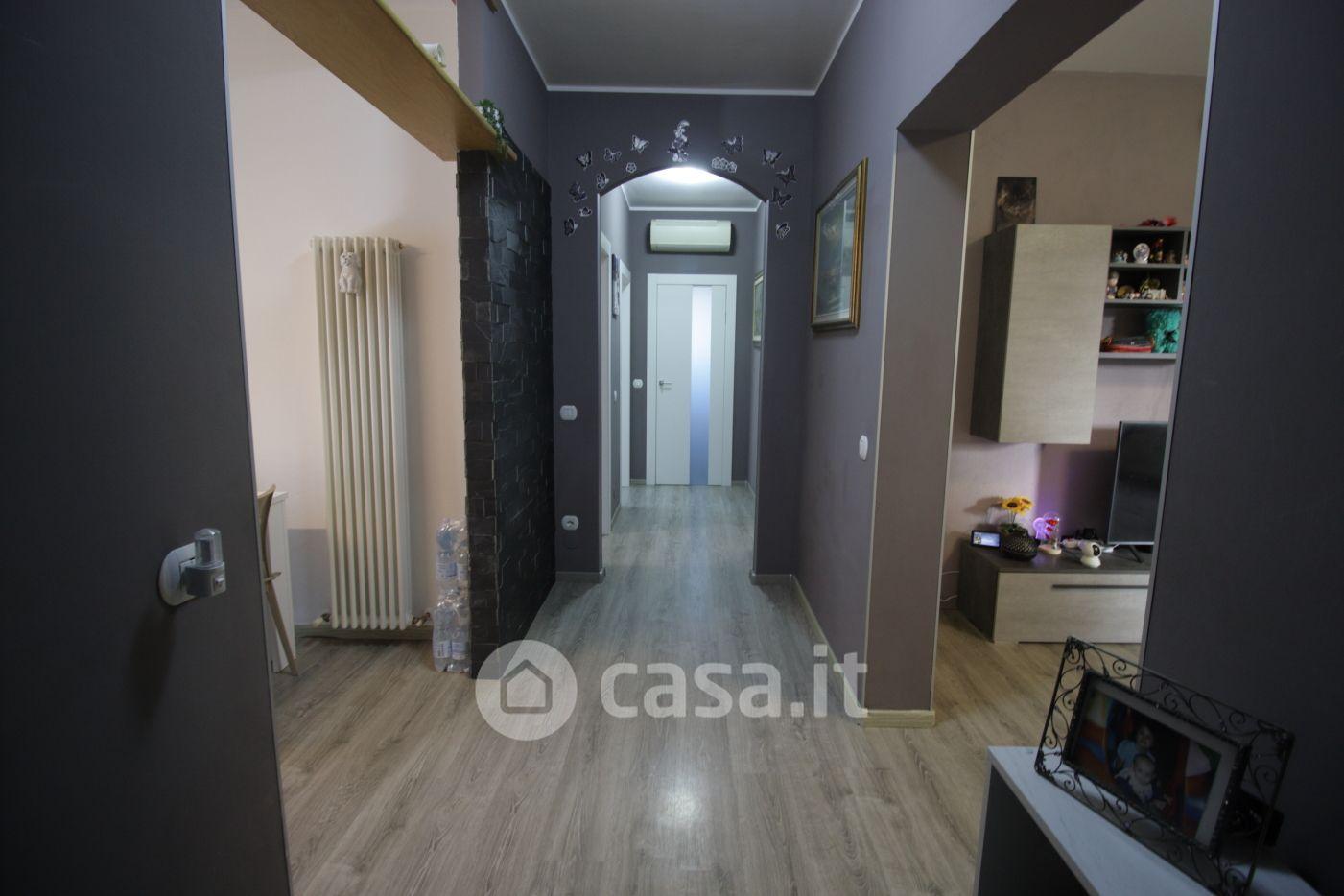 Trilocale in Via Fratelli Bandiera 2