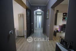 Trilocale in Via Fratelli Bandiera 2