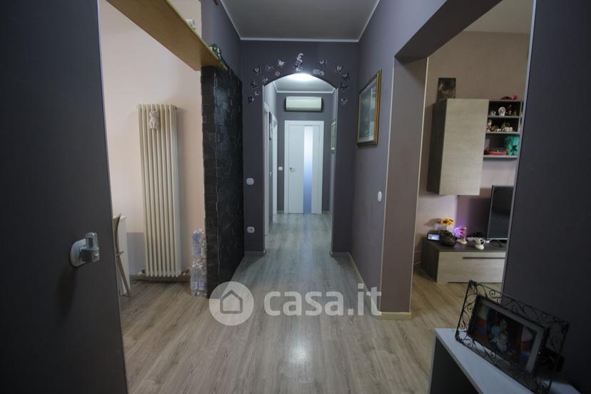 Trilocale in Via Fratelli Bandiera 2