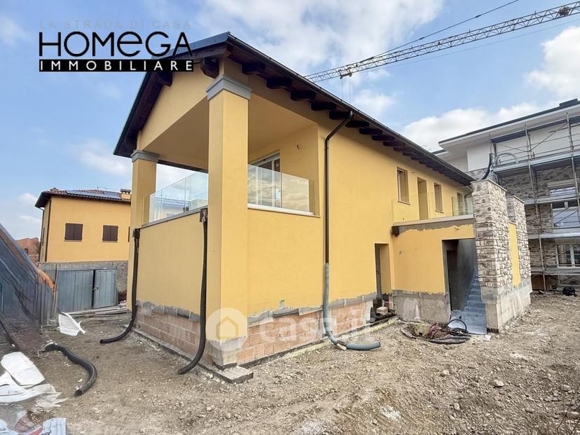 Trilocale in Via della Bolsenda 1 — foto 2 di 24