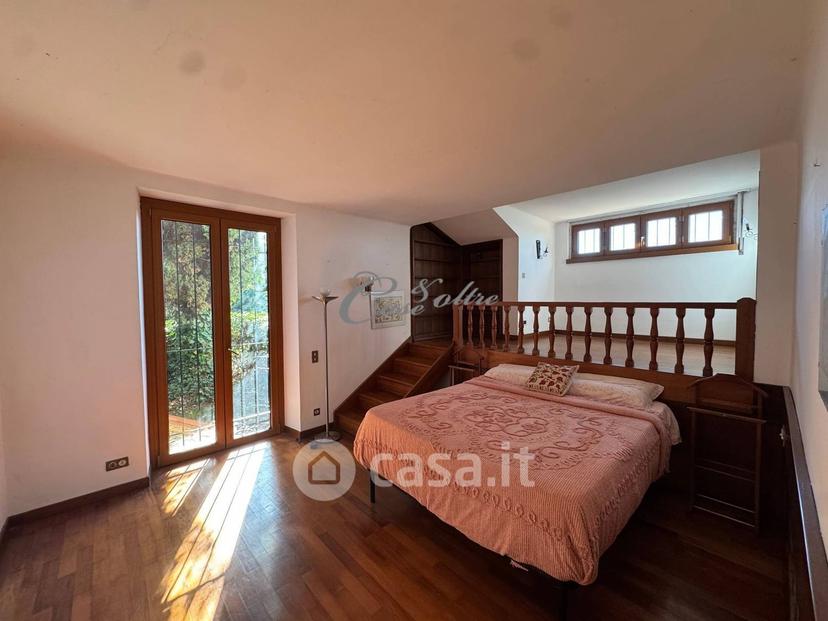 Villa in Via del Ronco 50