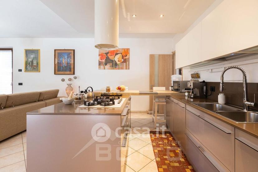 Villa in Via dei Boschi 12 — foto 8 di 37