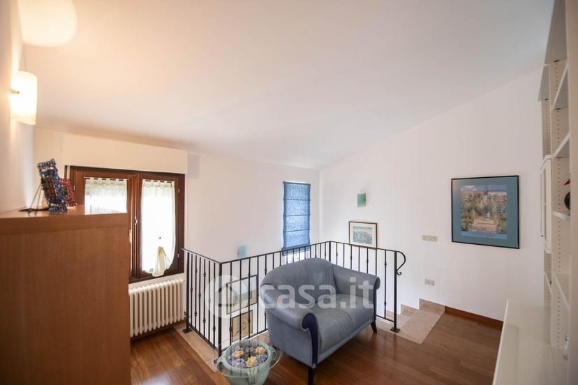 Villa in Via G. Brodolini 49 — foto 10 di 52