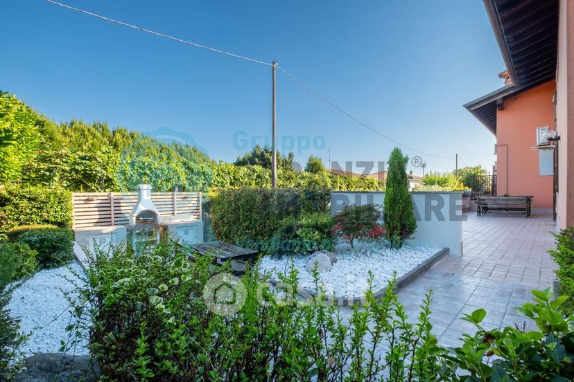 Trilocale in Via della Valle 34 — foto 19 di 36