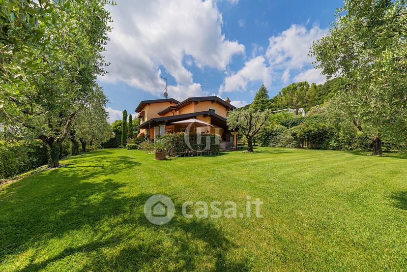 Villa in Via Sirmione 1 — foto 29 di 33