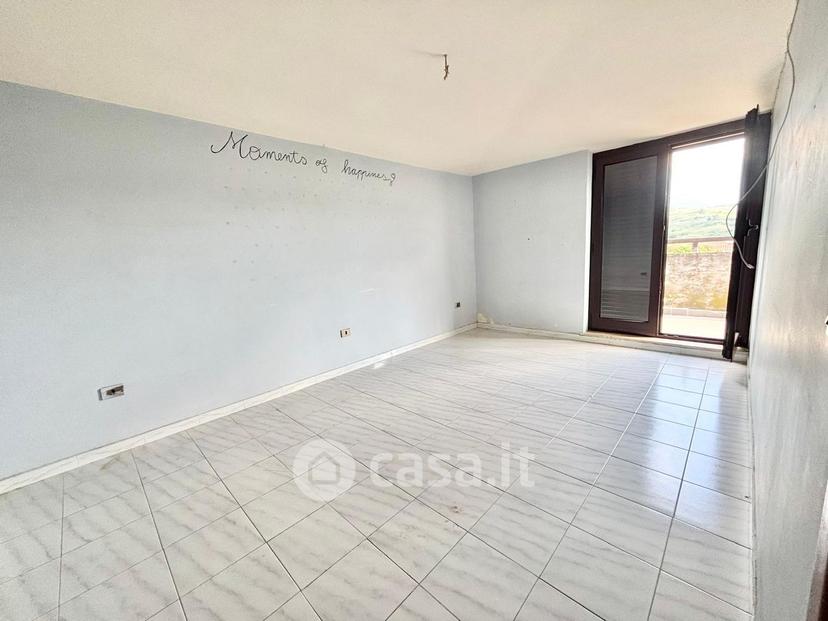 Trilocale in Via Gioacchino Pedicini — foto 2 di 28