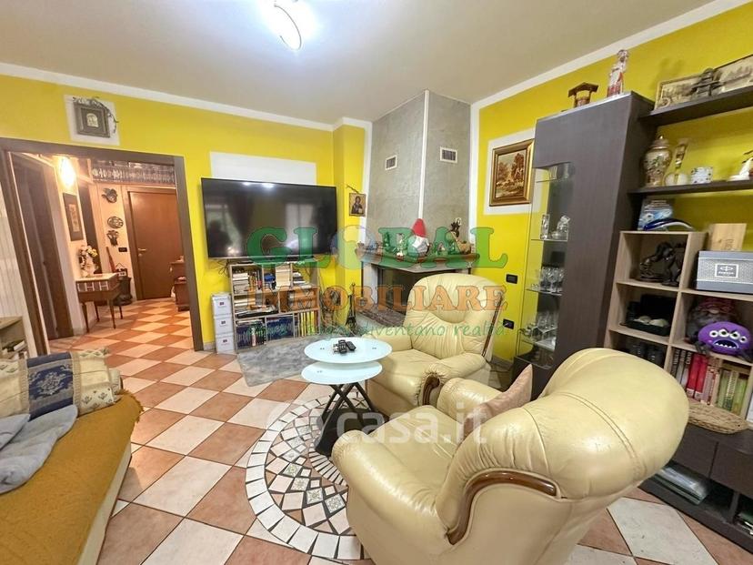 Trilocale in Via Broletti 4 — foto 10 di 29