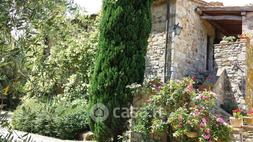 Villa in Strada Senza Nome 53011 — foto 14 di 45
