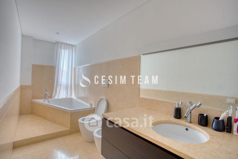 Appartamento in Viale Monte Grappa 22 B — foto 8 di 37