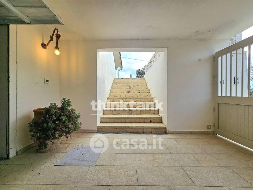 Villa in Via del Giglio — foto 3 di 41