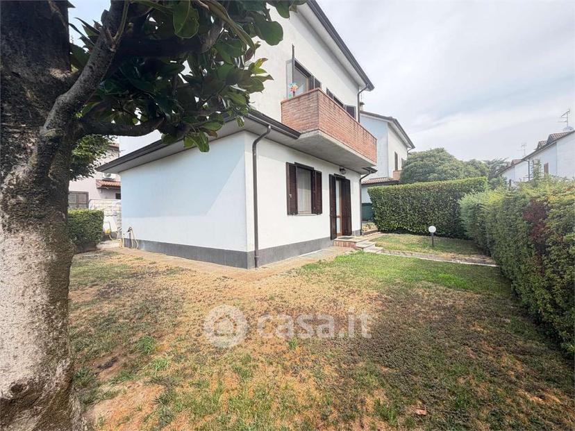 Villa in Via Cristoforo Colombo — foto 41 di 45