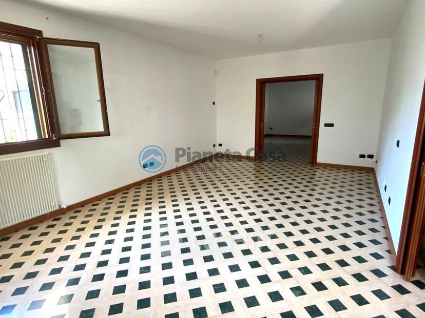 Villa in Via Antonio Simeone Sografi 11 — foto 4 di 33