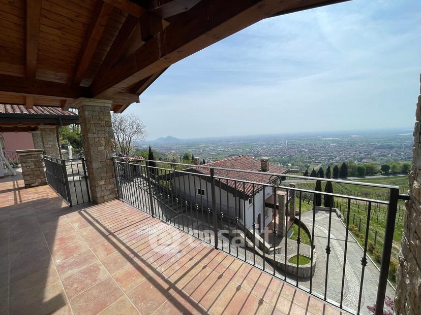 Trilocale in Località Codera — foto 10 di 16