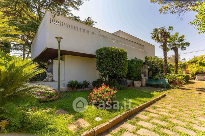 Villa in Via Bitritto 131 — foto 4 di 60