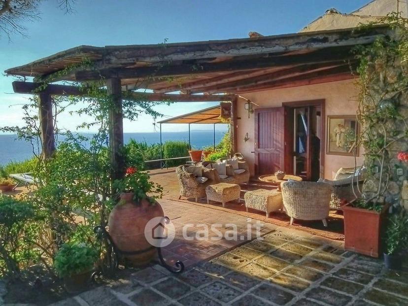 Villa in Via dei Pionieri — foto 24 di 33