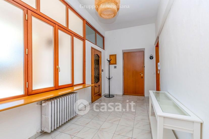 Quadrilocale in Via Real Collegio 18 — foto 5 di 24