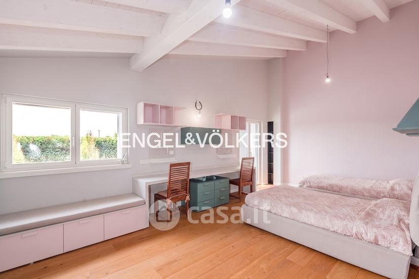 Villa in Via del Borgo 2 — foto 30 di 33
