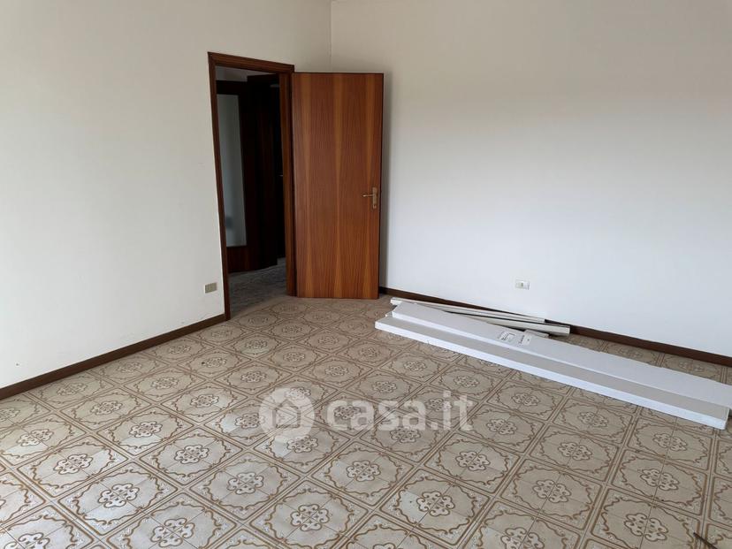 Quadrilocale in Via Giuseppe Garibaldi 171 — foto 3 di 21