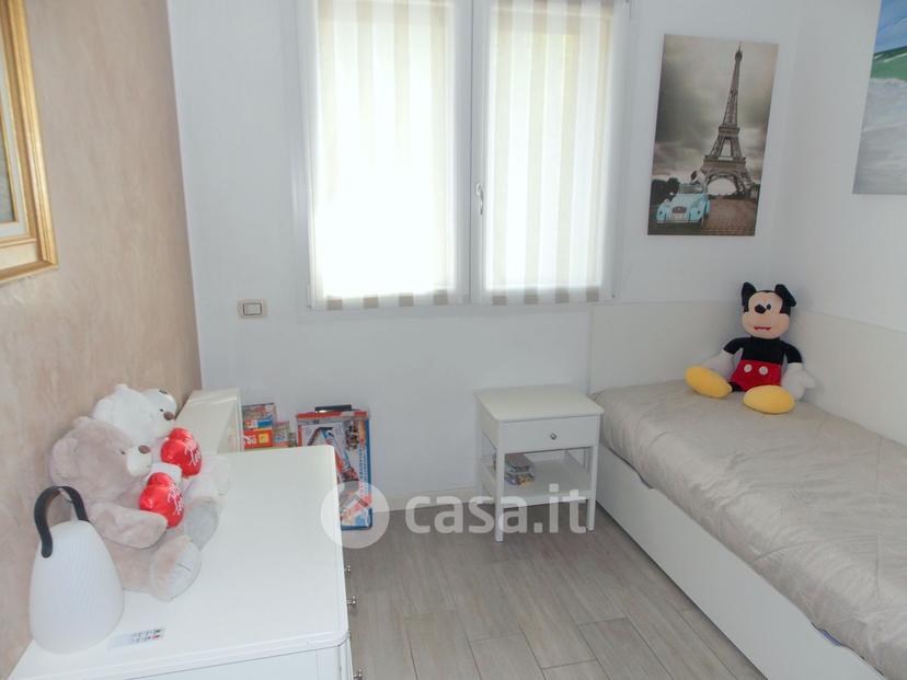 Trilocale in Via Volturno 26 — foto 26 di 34