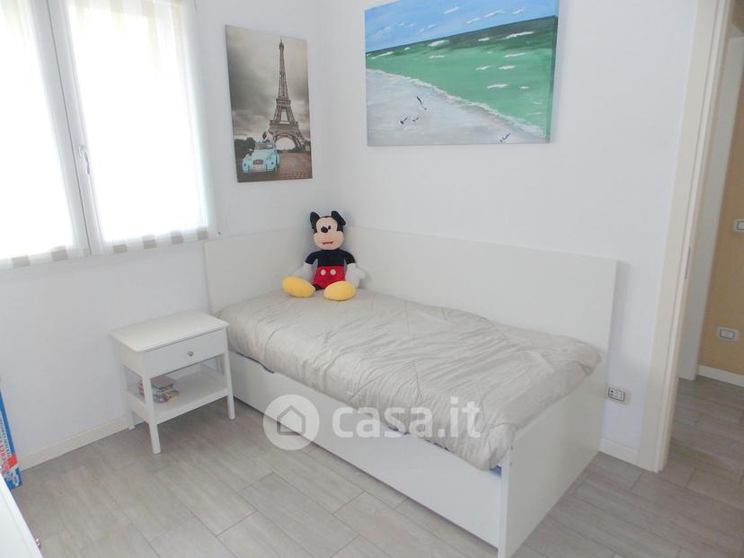 Trilocale in Via Volturno 26 — foto 5 di 34