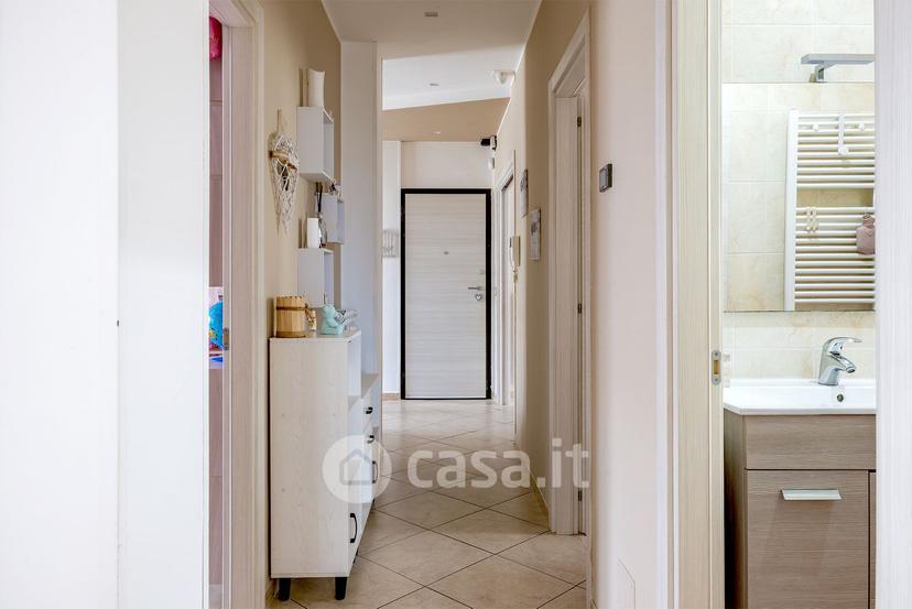 Quadrilocale in Via Ugo Foscolo 15 — foto 8 di 37