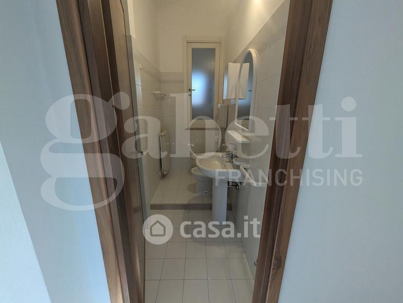 Trilocale in Via Assisi 1 — foto 11 di 20