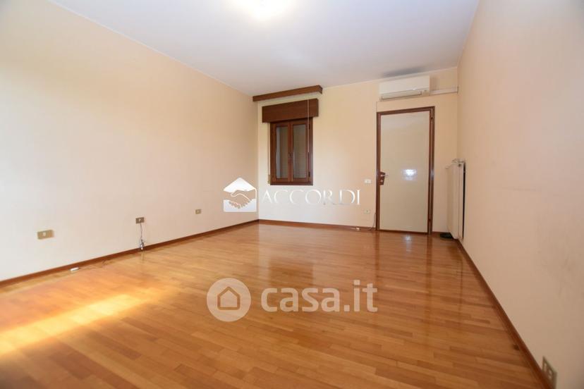 Villa in Via Schiavonesca Nuova — foto 2 di 22