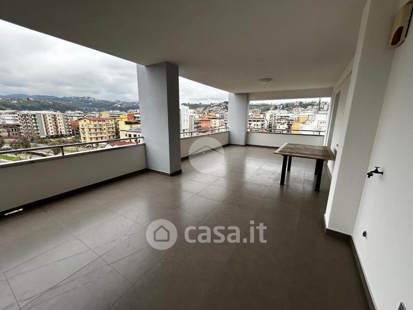 Trilocale in Viale Giacomo Mancini 20 — foto 11 di 23