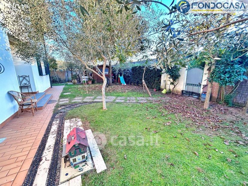 Villa in Via Bregoscia — foto 35 di 46
