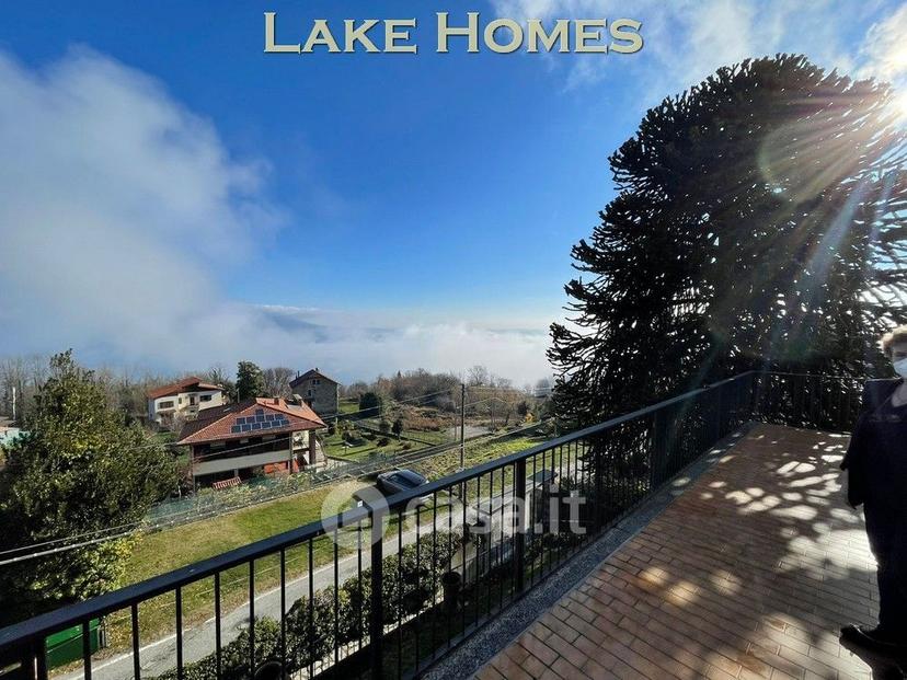 Villa in Via Per Lesa 19 — foto 4 di 39