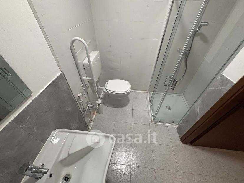 Stanza in Viale G. Marconi 180 — foto 9 di 30