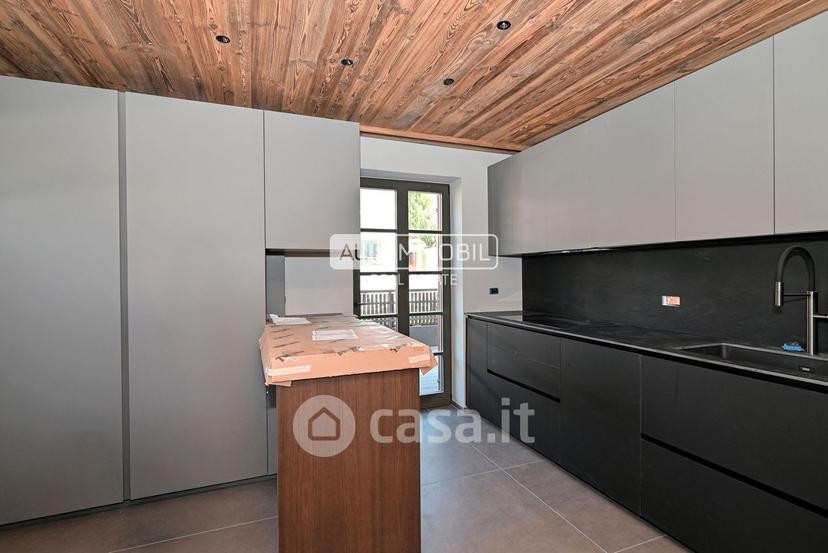 Appartamento in Via San Corbiniano 11 — foto 2 di 24