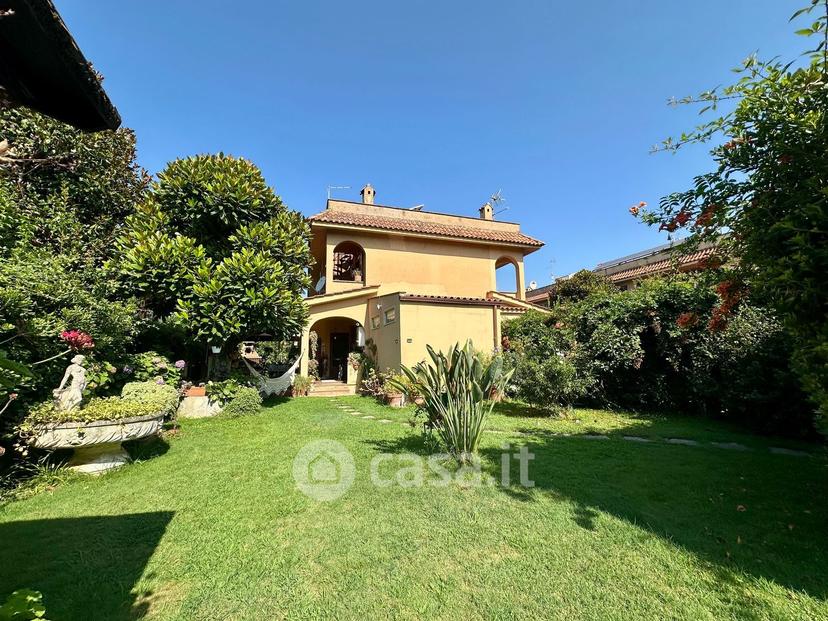 Villa in Via di Valle Schioia — foto 20 di 37