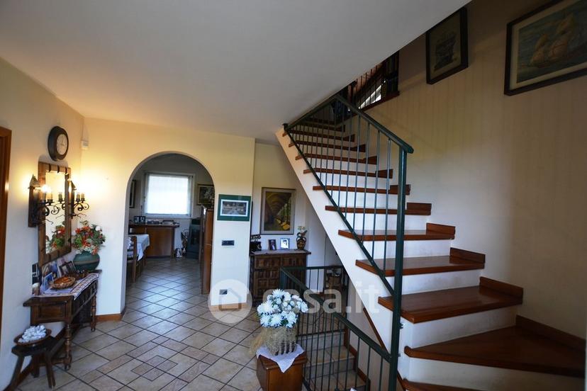 Villa in Via Roma 11 — foto 3 di 40