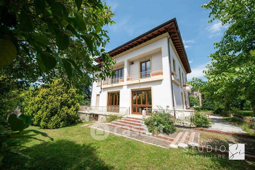 Villa in Viale Libertà — foto 30 di 48