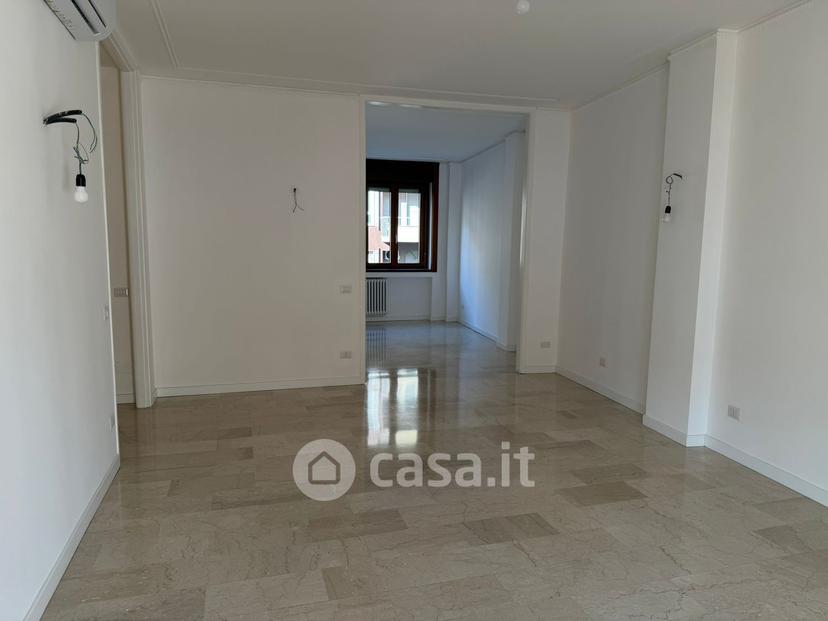 Quadrilocale in Via Andrea Costa 9