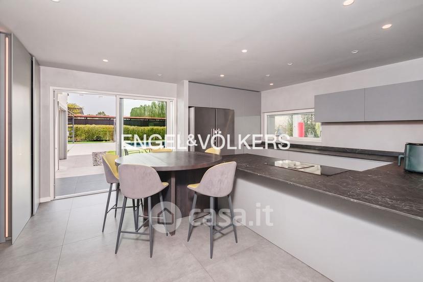 Villa in Via del Borgo 2 — foto 19 di 33