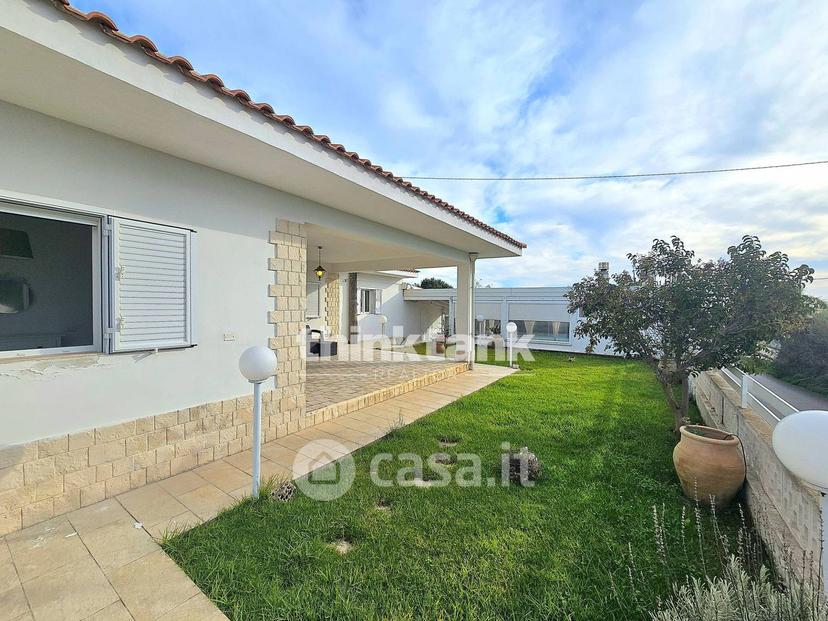 Villa in Via del Giglio — foto 6 di 41