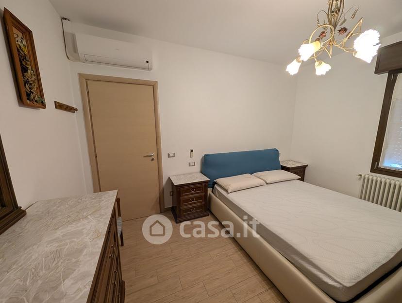 Stanza in Via Circondaria Ovest — foto 7 di 15