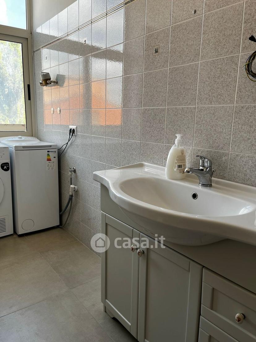 Stanza in Viale Vittorio Veneto 45 — foto 6 di 20